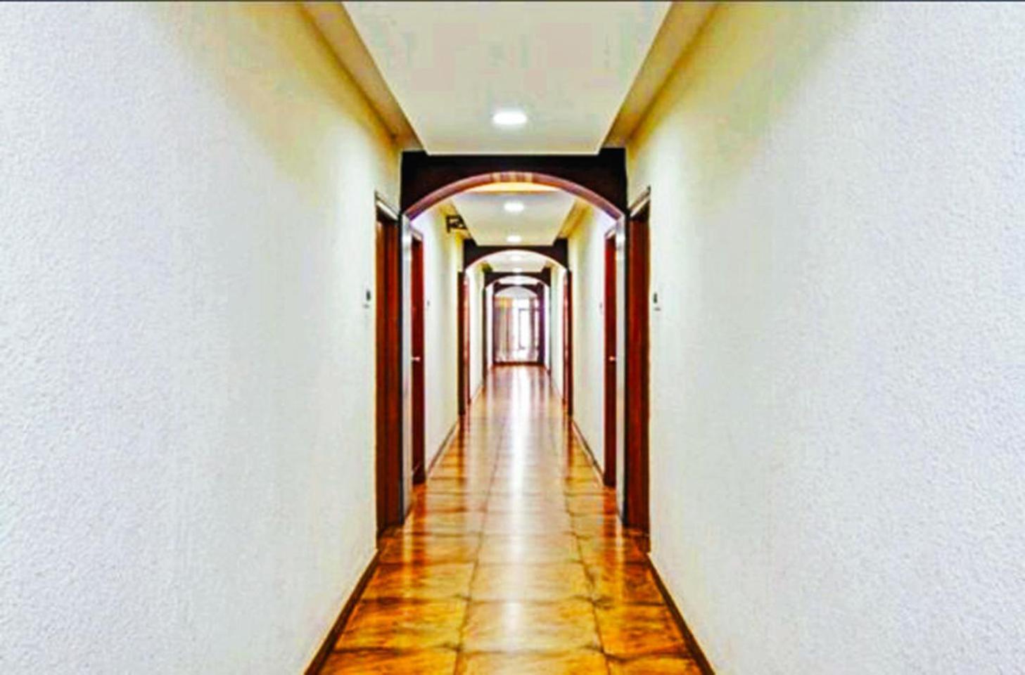 Pavithra Paradise Hotel Bangalore Buitenkant foto