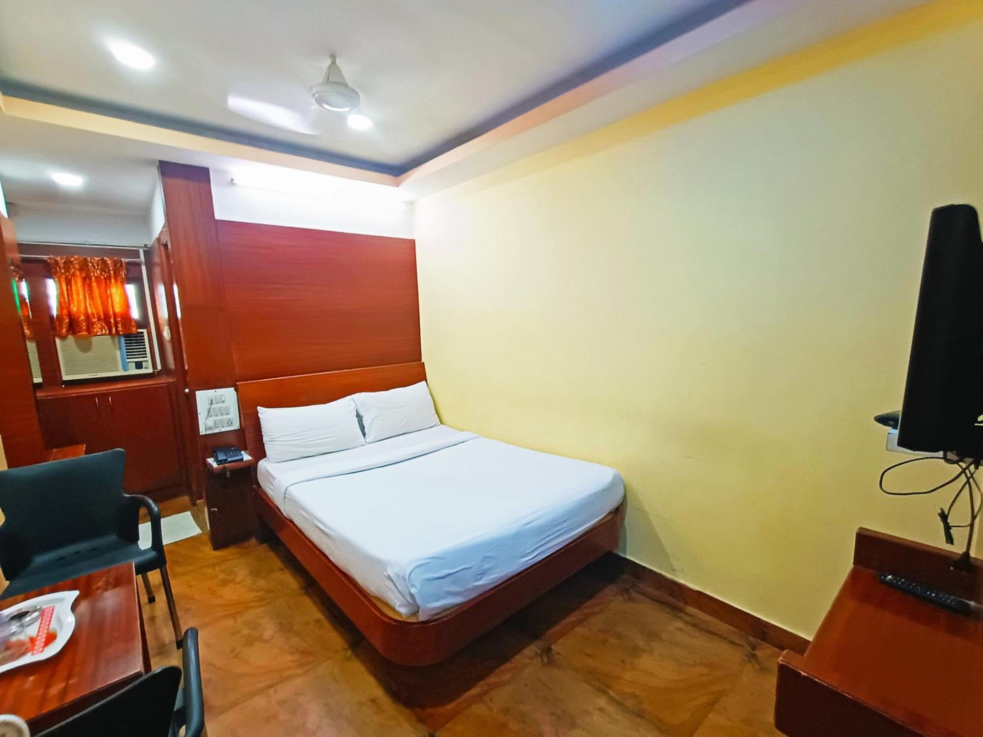 Pavithra Paradise Hotel Bangalore Buitenkant foto