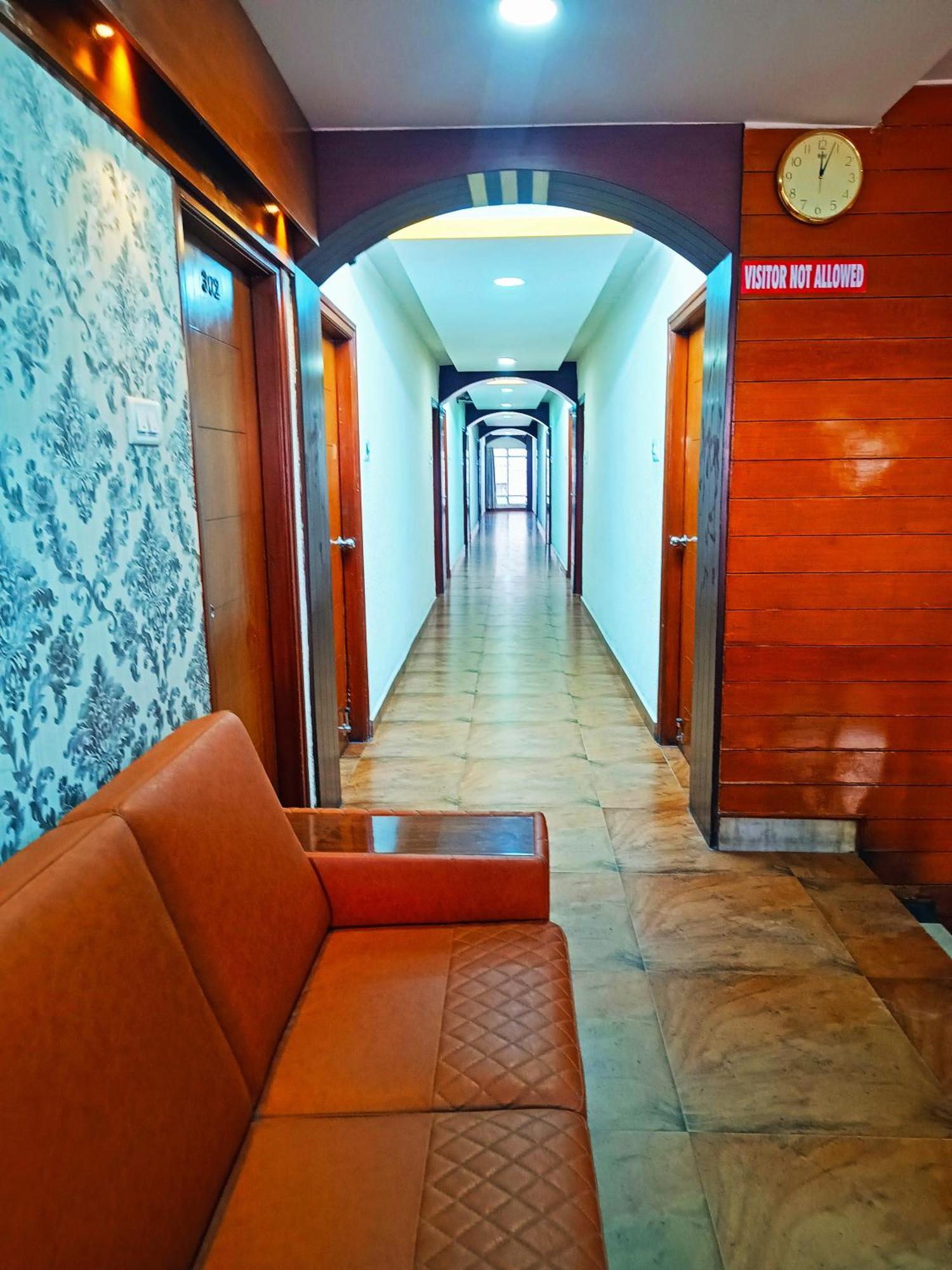 Pavithra Paradise Hotel Bangalore Buitenkant foto